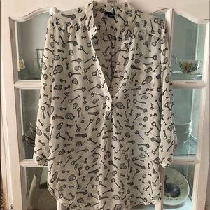 🔑 EUC KEY PRINT SHEER PRINT BLOUSE